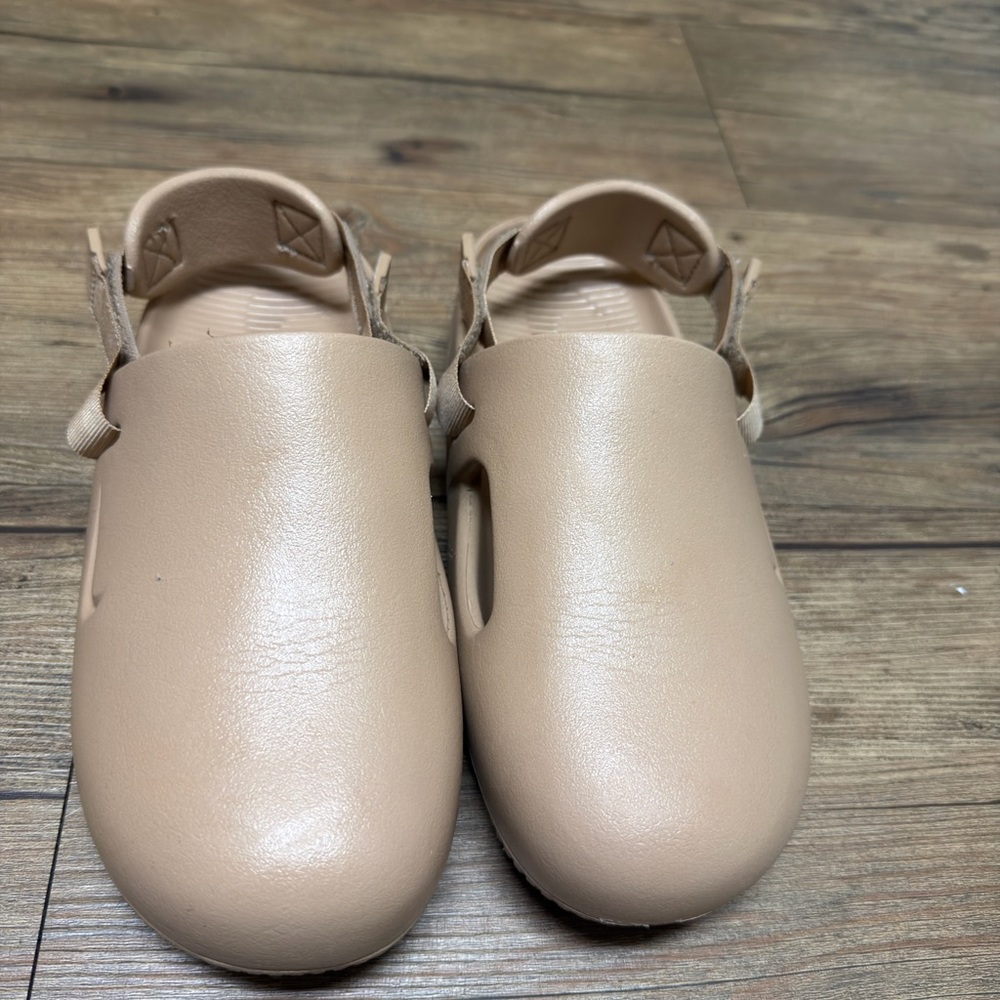 Nike Tan Women's Mules - Picture 4 of 4